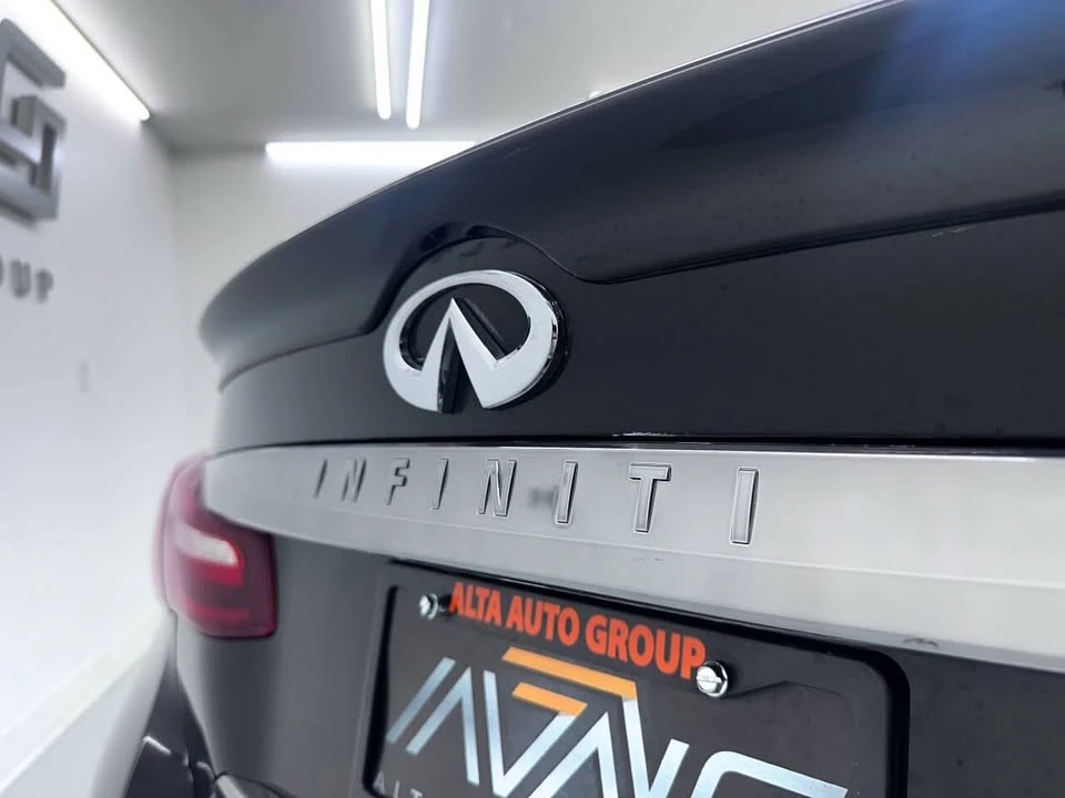 2017 Infiniti M/Q70 4th Gen - Image 16 of 20