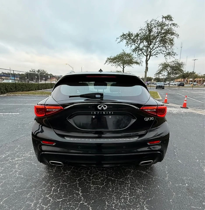 2017 Infiniti QX30 - Image 4 of 12