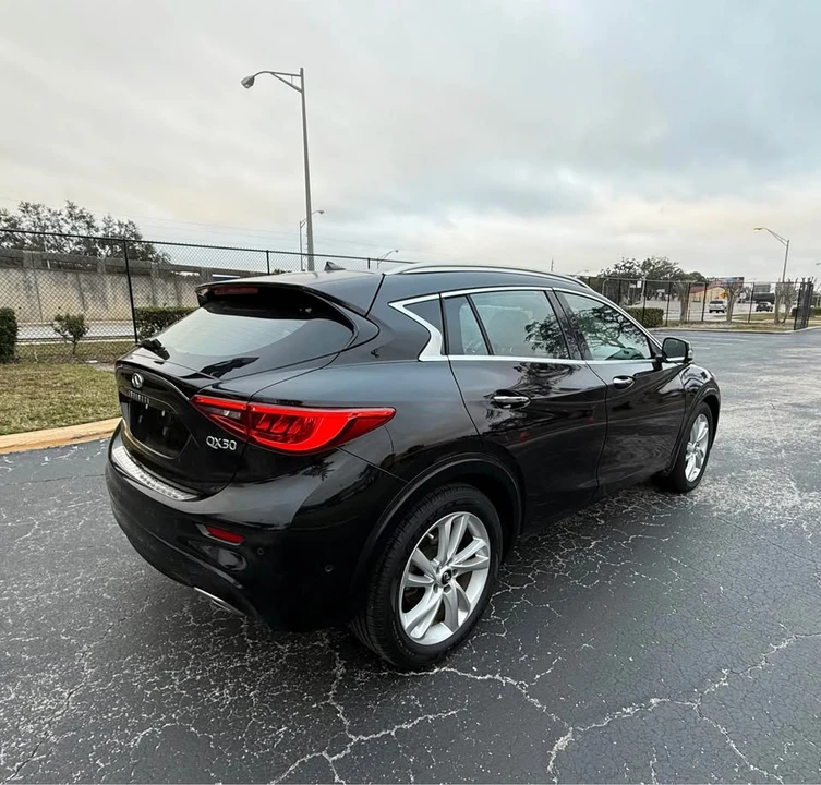 2017 Infiniti QX30 - Image 5 of 12