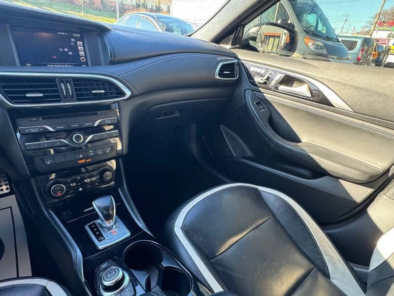 2017 Infiniti QX30 - Image 11 of 19