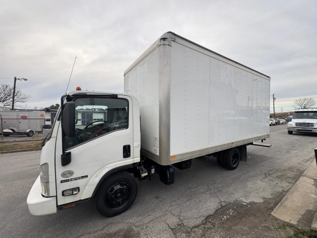 2017 Isuzu Elf - Image 9 of 17