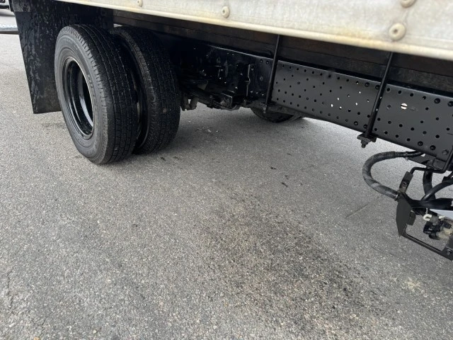 2017 Isuzu Elf - Image 14 of 17