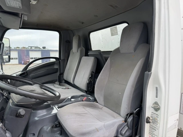 2017 Isuzu Elf - Image 11 of 17
