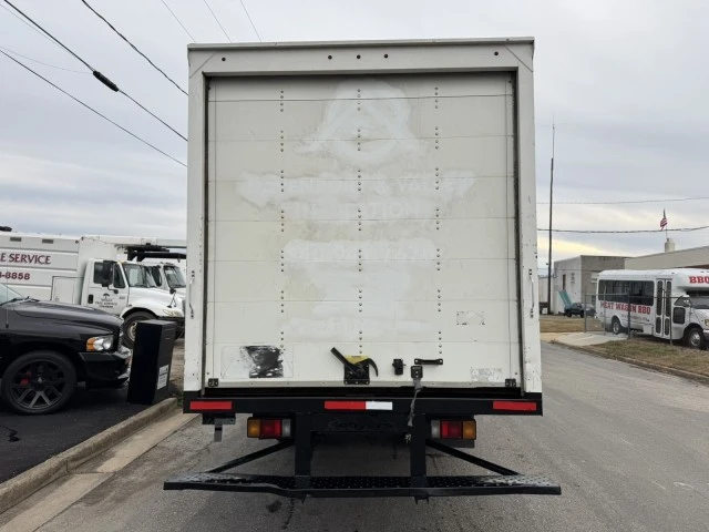 2017 Isuzu Elf - Image 15 of 17