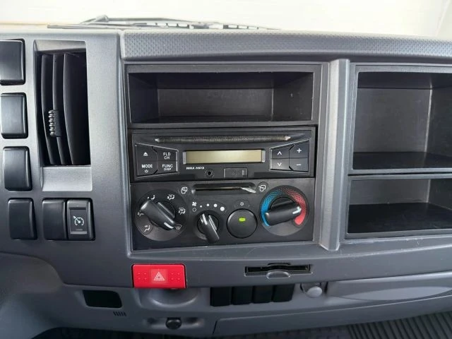 2017 Isuzu Elf - Image 16 of 21