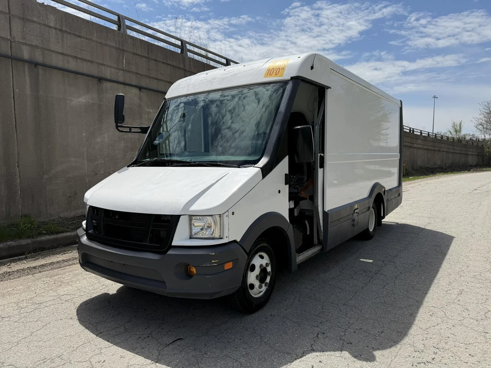 2017 Isuzu Elf - Image 6 of 31