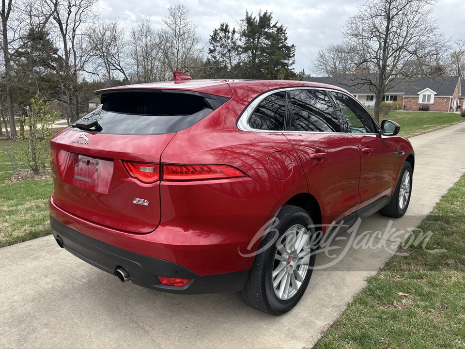 2017 Jaguar F-Pace - Image 8 of 14