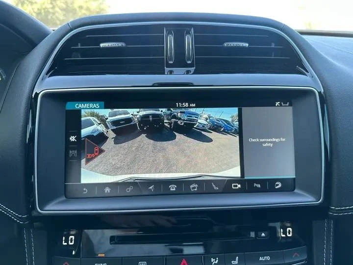 2017 Jaguar F-Pace - Image 16 of 18