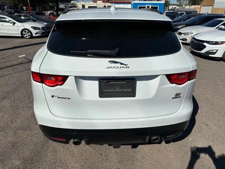 2017 Jaguar F-Pace - Image 3 of 18