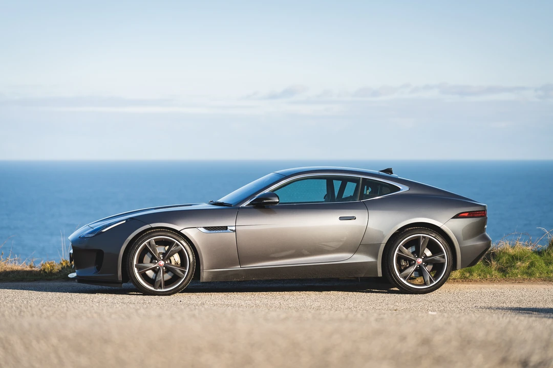 2017 Jaguar F-Type 1st Gen - Image 9 of 31
