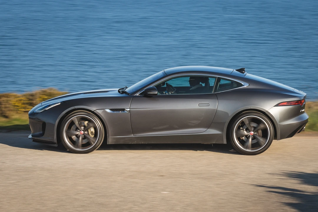 2017 Jaguar F-Type 1st Gen - Image 16 of 31