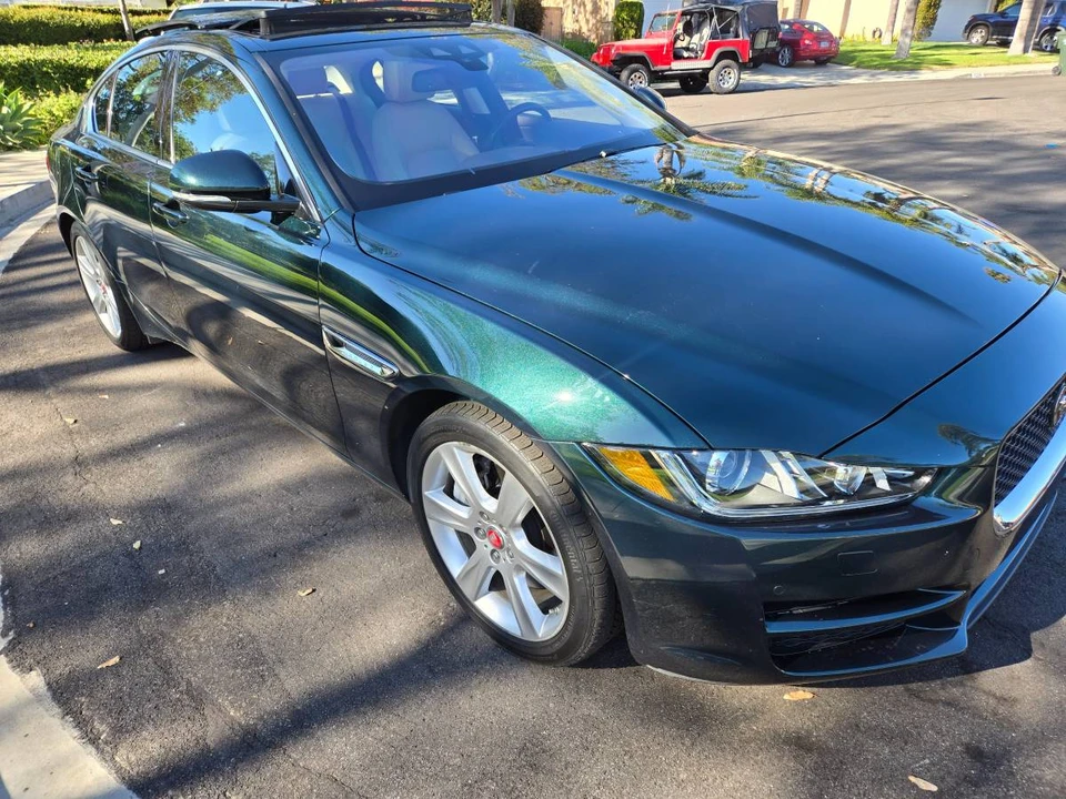 2017 Jaguar XE - Image 4 of 20