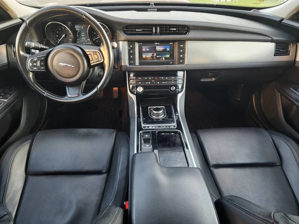 2017 Jaguar X260 XF - Image 6 of 9