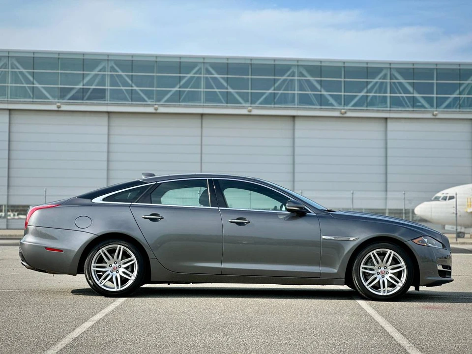 2017 Jaguar X351 XJ - Image 2 of 16