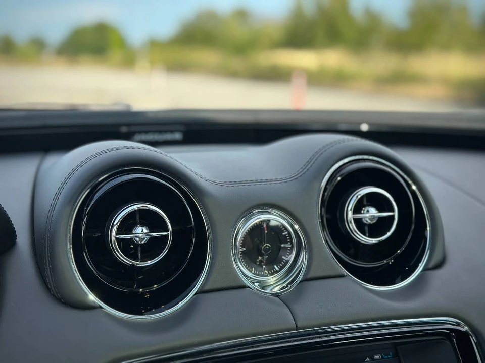 2017 Jaguar X351 XJ - Image 15 of 16