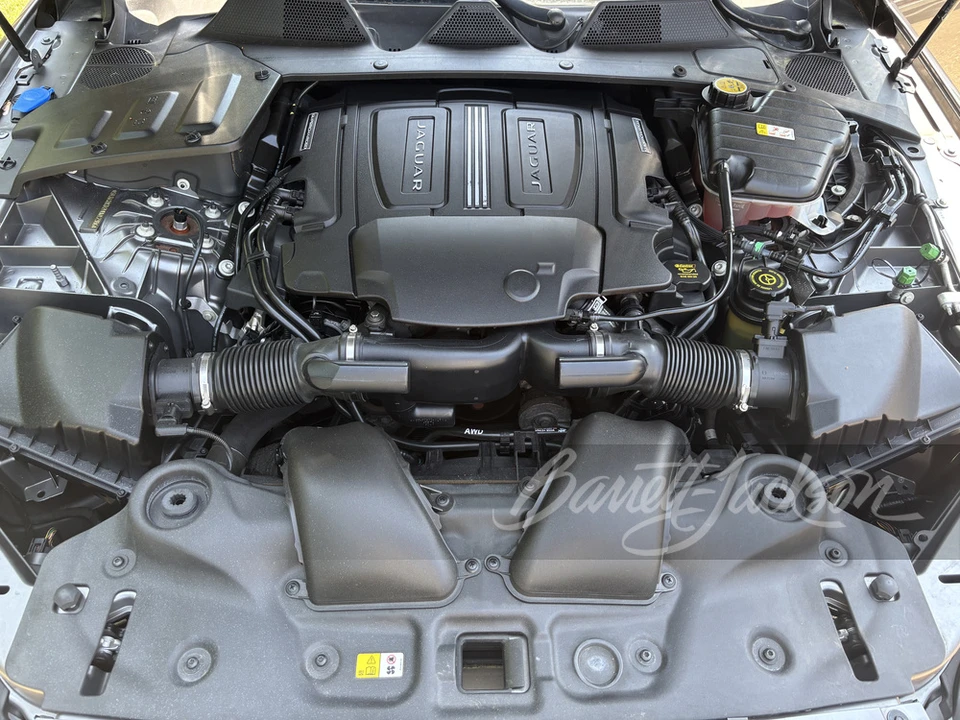 2017 Jaguar X351 XJR - Image 3 of 15
