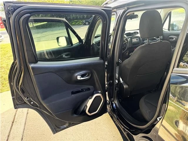 2017 Jeep Renegade - Image 10 of 21