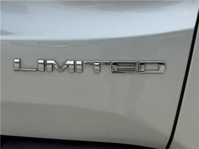 2017 Jeep Renegade - Image 16 of 21