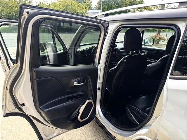 2017 Jeep Renegade - Image 12 of 21