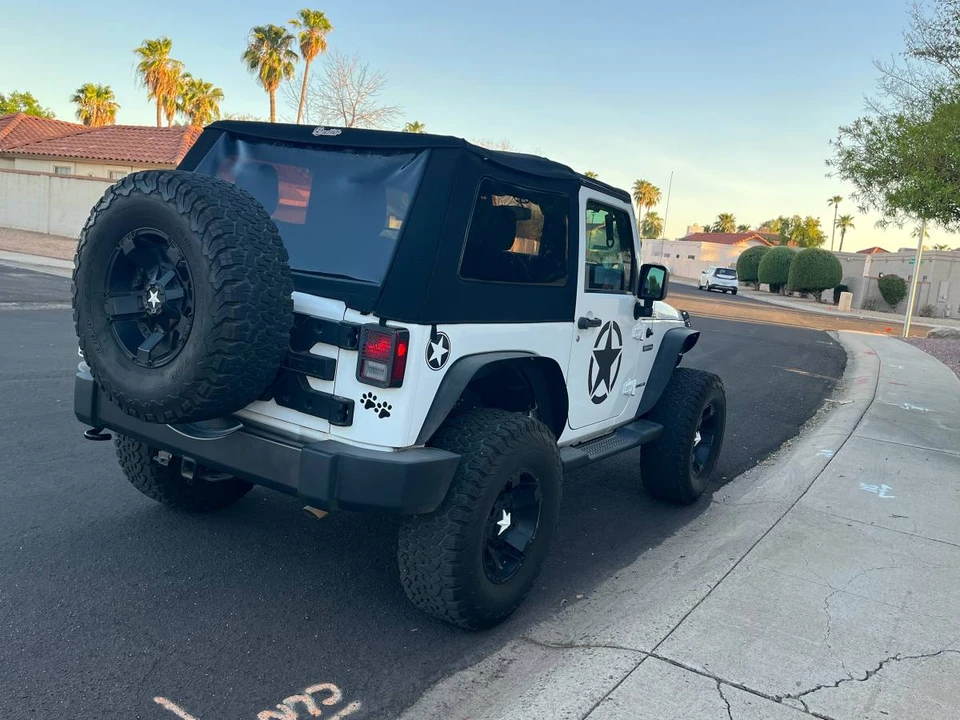 2017 Jeep JK Wrangler - Image 5 of 12