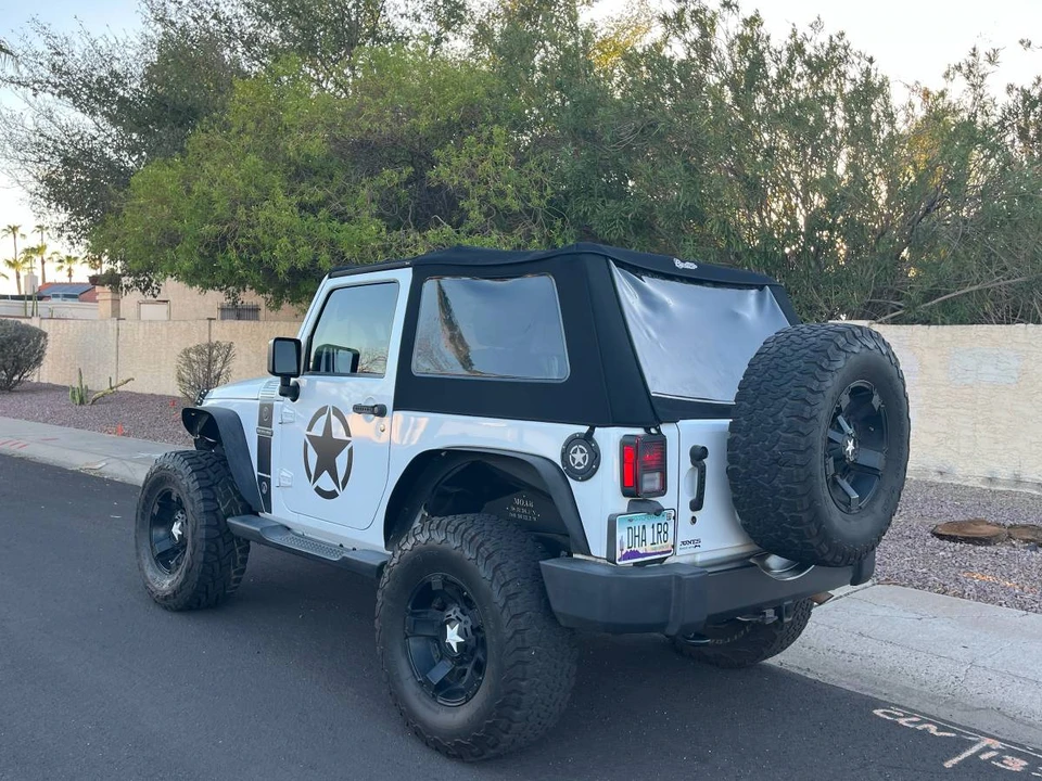 2017 Jeep JK Wrangler - Image 4 of 12