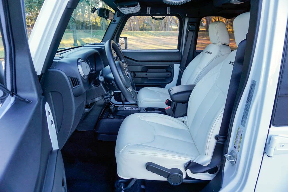 2017 Jeep JK Wrangler - Image 4 of 5