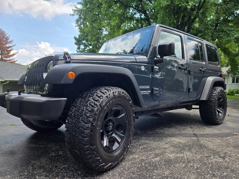 2017 Jeep JK Wrangler - Image 2 of 11