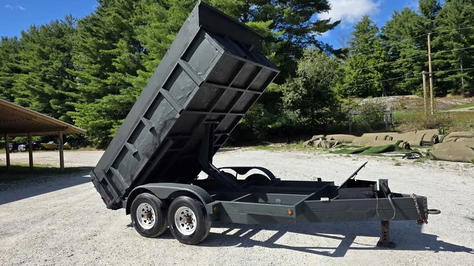2017 Jensen - Image 10 of 13