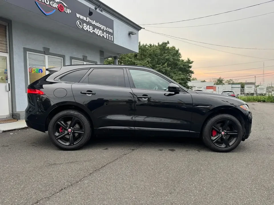 2017 Jaguar F-Pace - Image 9 of 20