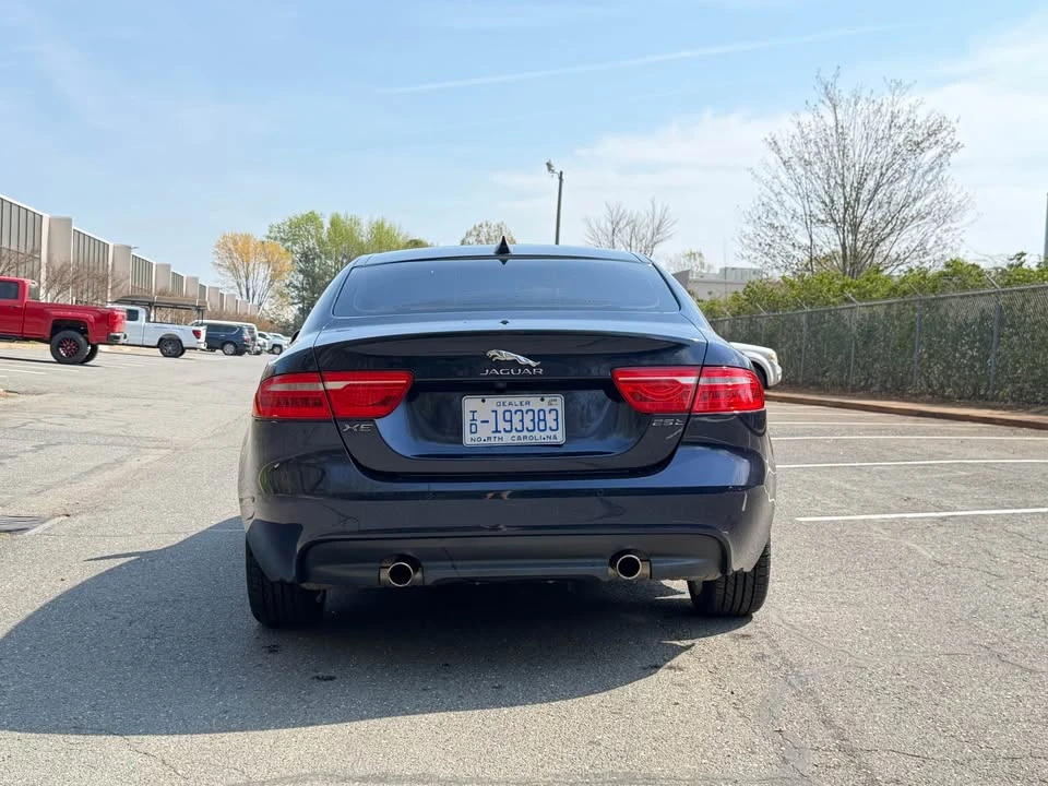 2017 Jaguar XE - Image 4 of 15