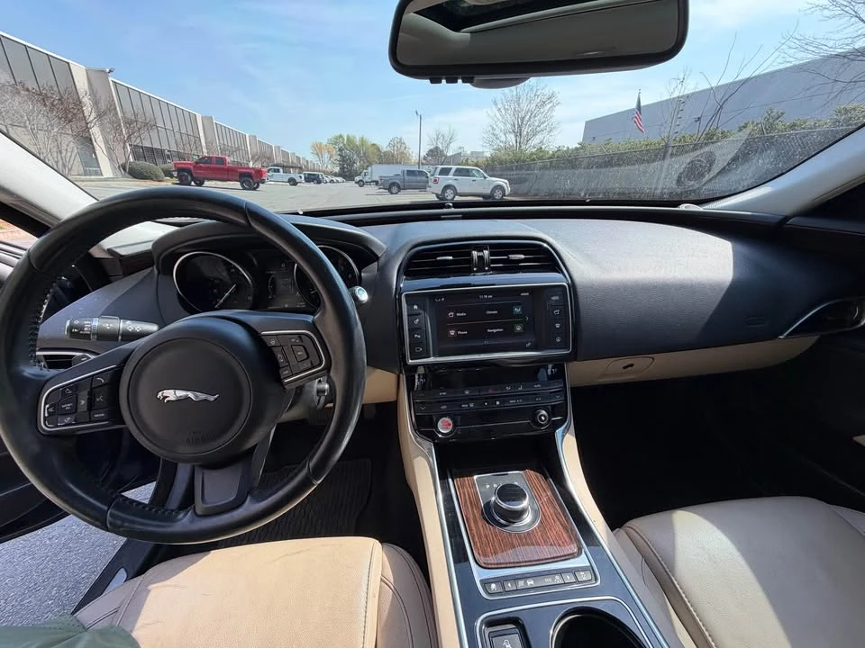 2017 Jaguar XE - Image 13 of 15