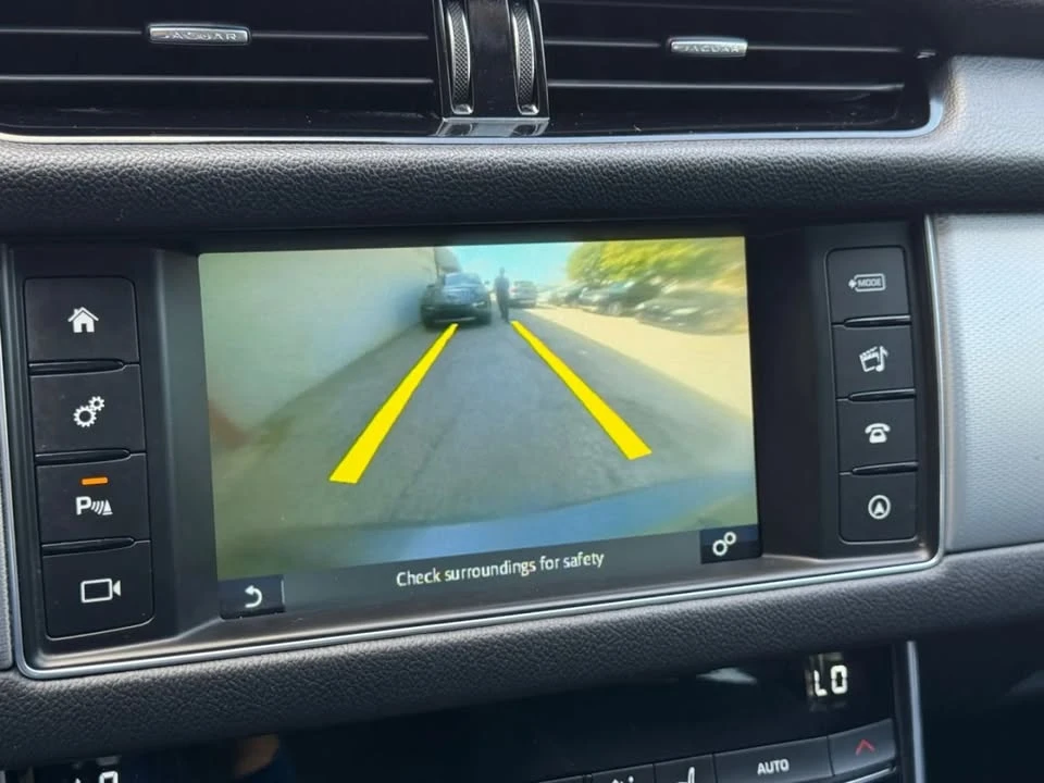 2017 Jaguar F-Pace - Image 8 of 11