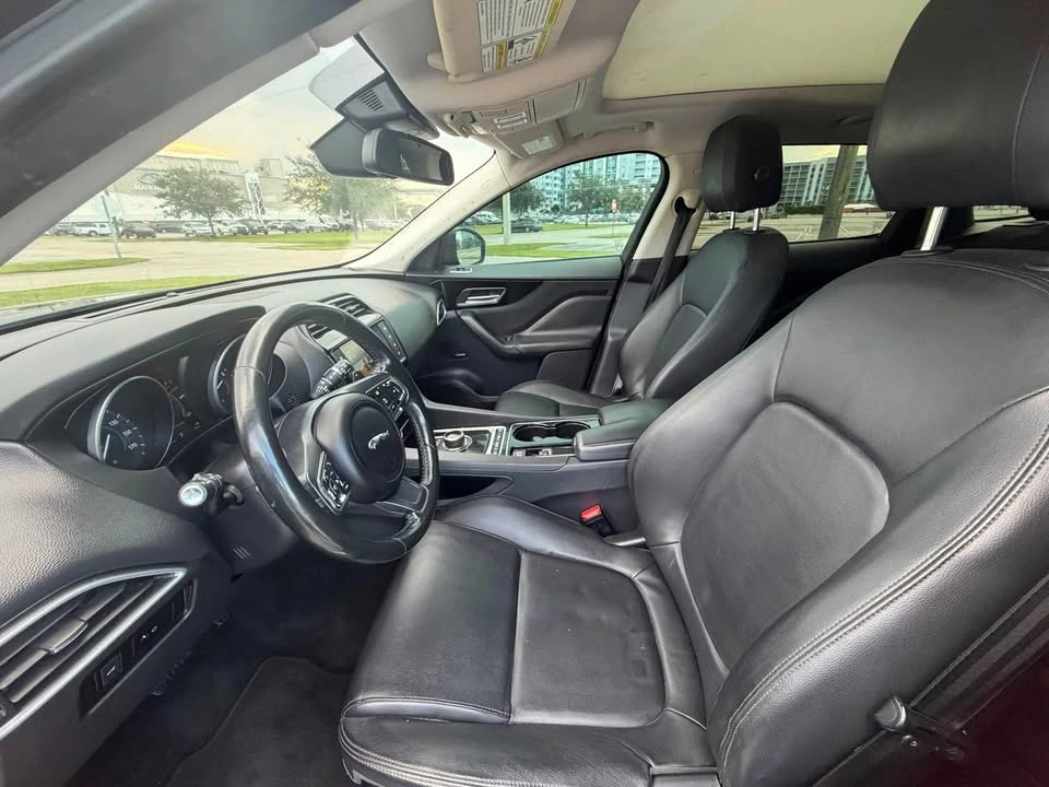 2017 Jaguar E-Pace - Image 5 of 15