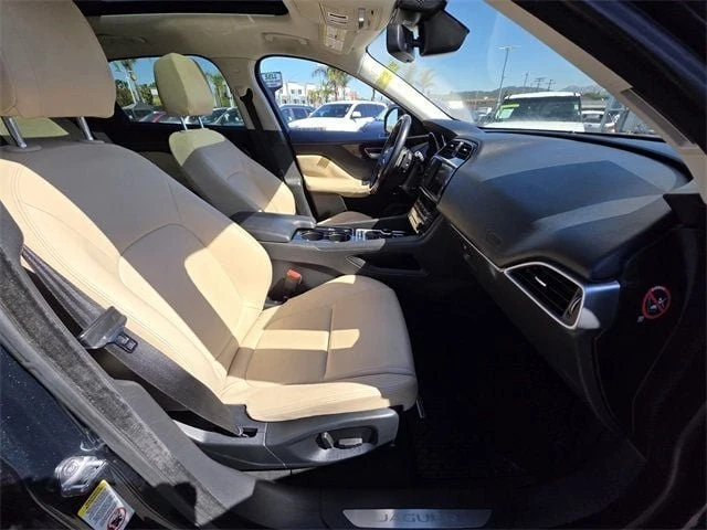 2017 Jaguar F-Pace - Image 11 of 20