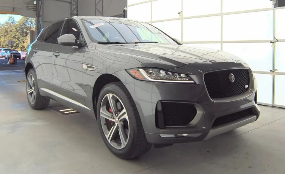 2017 Jaguar F-Pace - Image 2 of 7