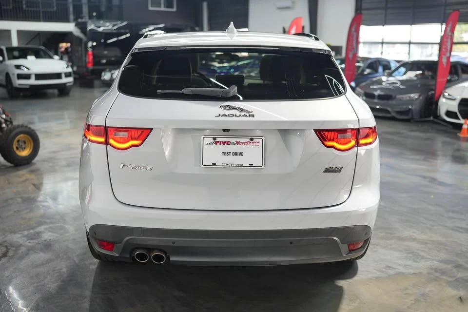 2017 Jaguar F-Pace - Image 11 of 20
