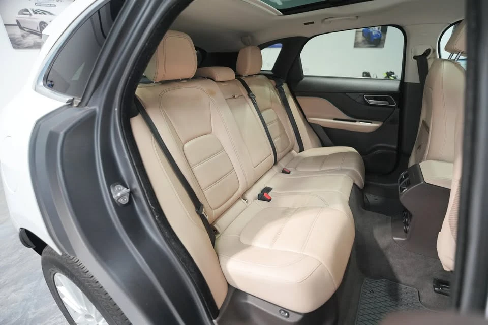 2017 Jaguar F-Pace - Image 20 of 20