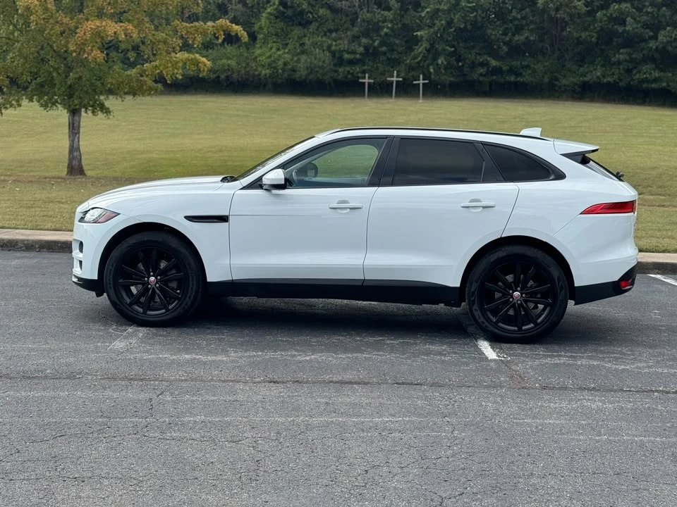2017 Jaguar F-Pace - Image 2 of 19