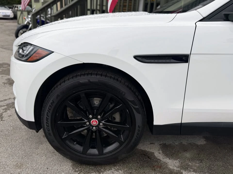 2017 Jaguar F-Pace - Image 6 of 19