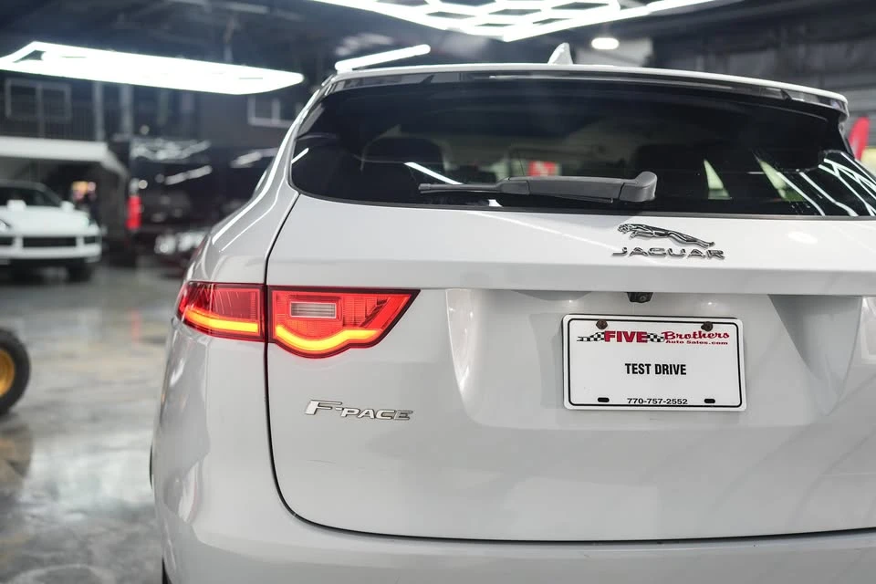 2017 Jaguar F-Pace - Image 12 of 20