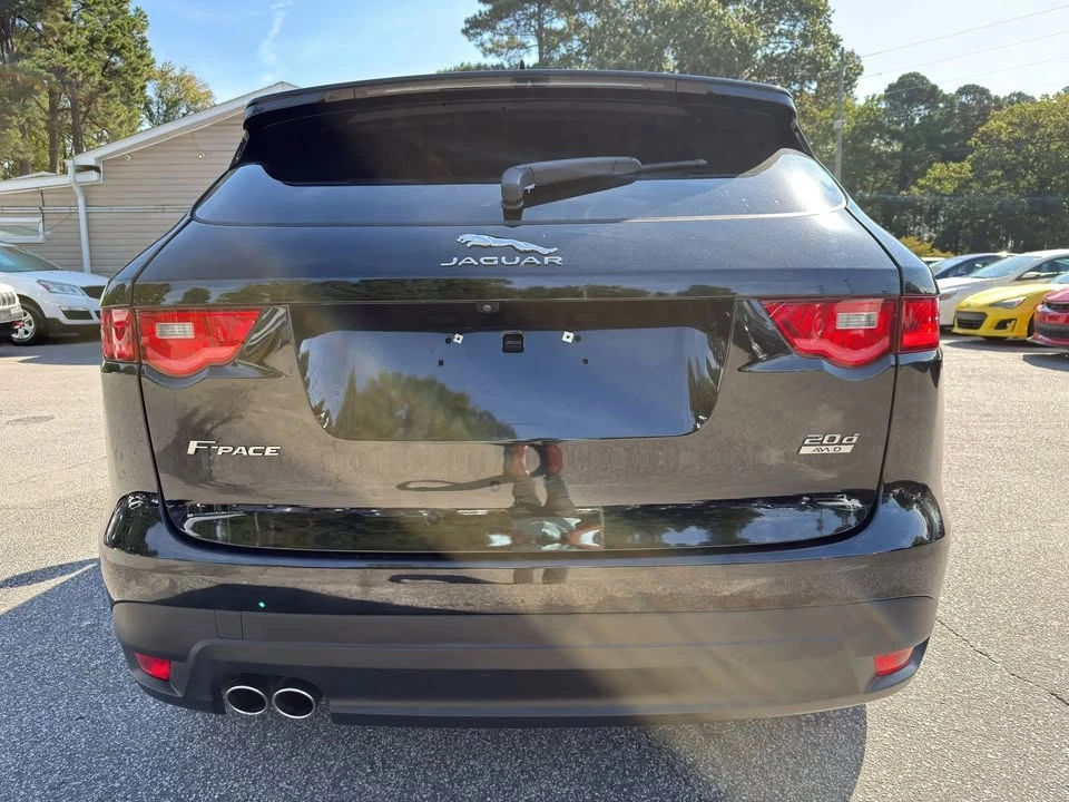 2017 Jaguar F-Pace - Image 4 of 18