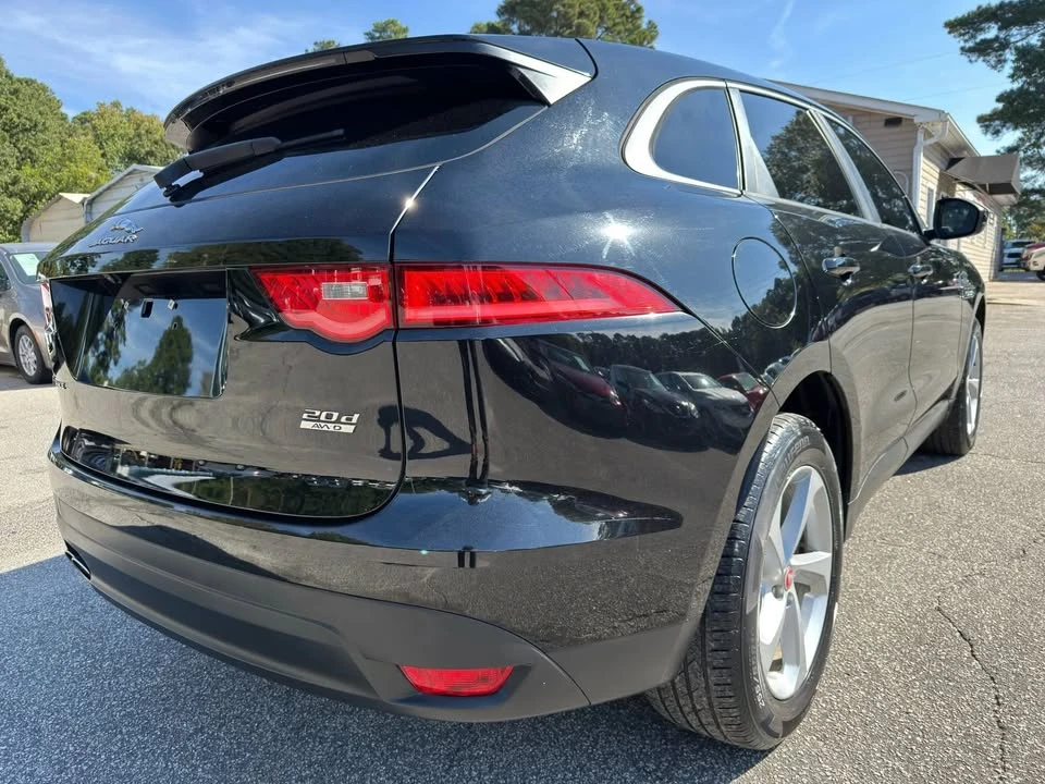 2017 Jaguar F-Pace - Image 5 of 18