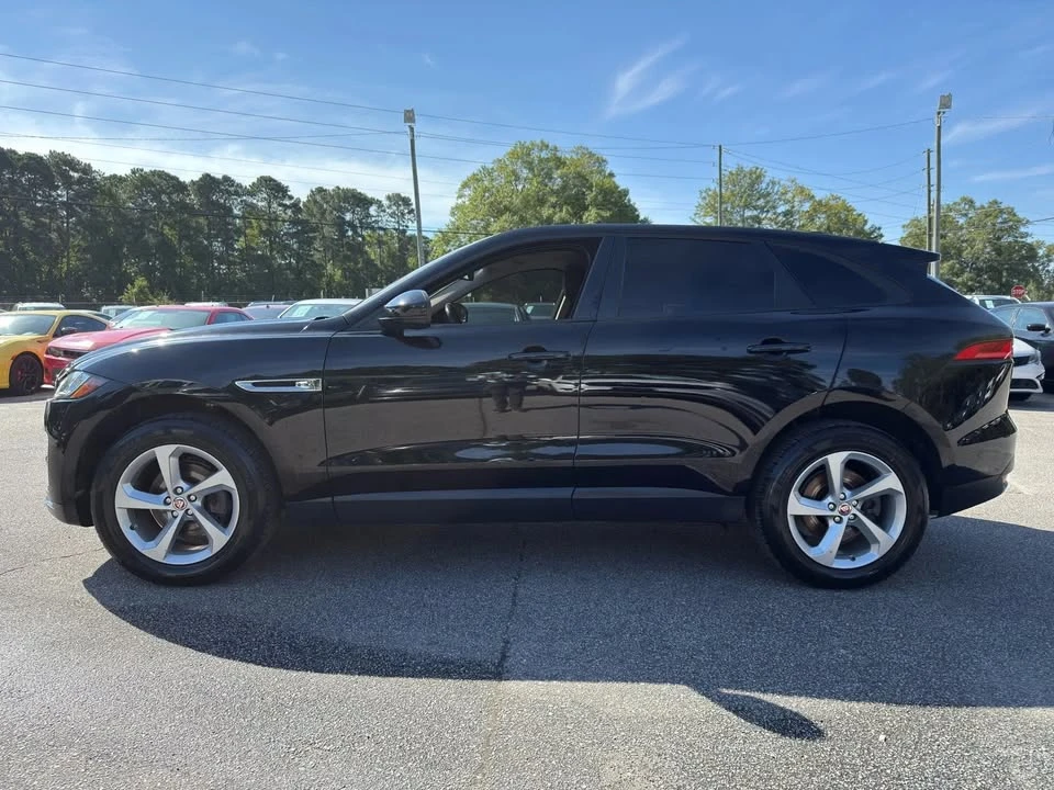 2017 Jaguar F-Pace - Image 2 of 18