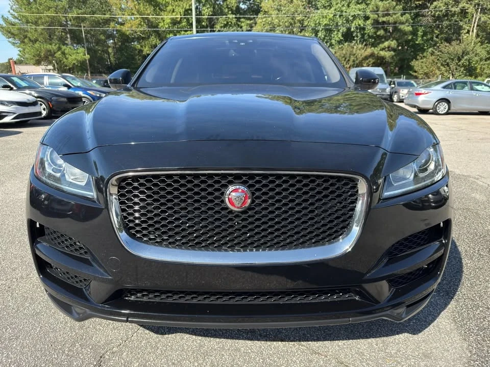2017 Jaguar F-Pace - Image 8 of 18