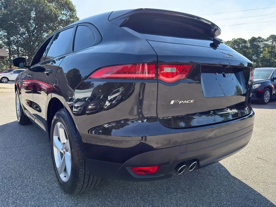 2017 Jaguar F-Pace - Image 3 of 18