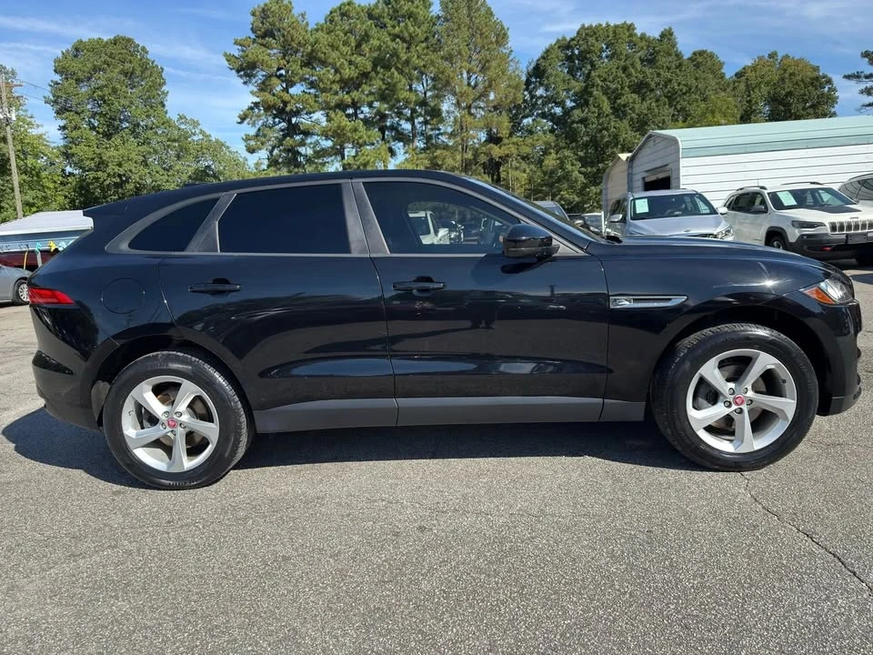 2017 Jaguar F-Pace - Image 6 of 18
