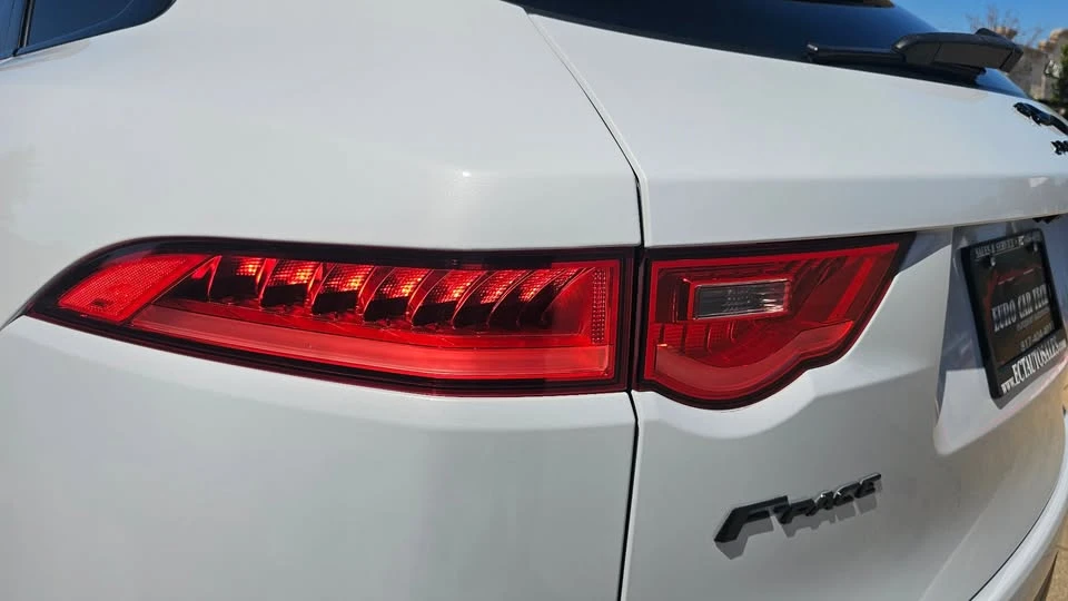 2017 Jaguar F-Pace - Image 10 of 20