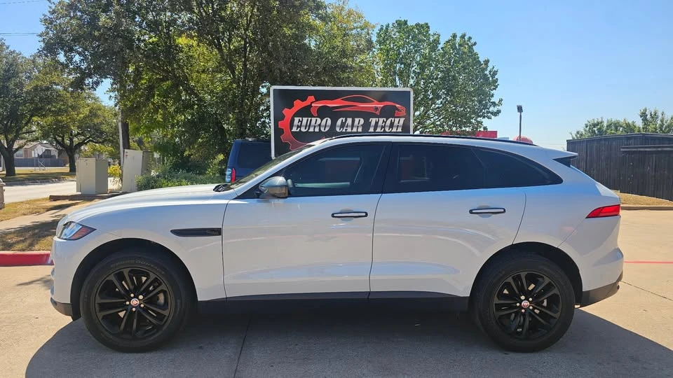 2017 Jaguar F-Pace - Image 2 of 20