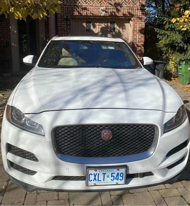 2017 Jaguar F-Pace - Image 2 of 8