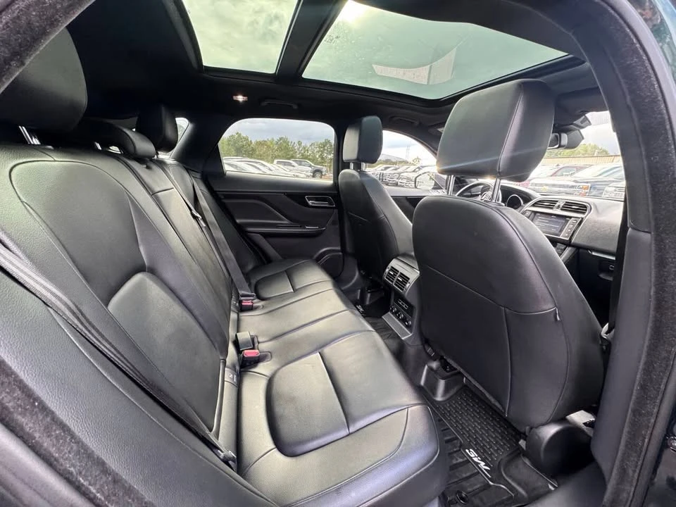 2017 Jaguar F-Pace - Image 15 of 20